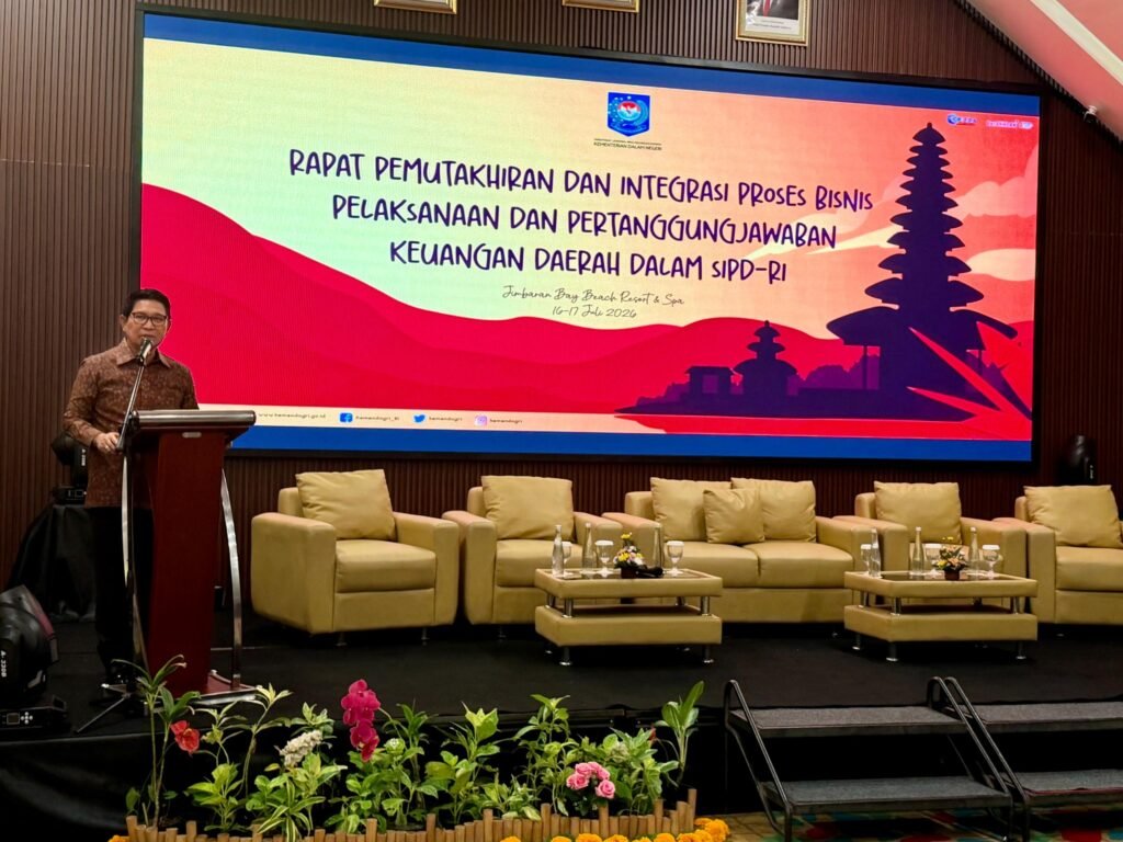 Bupati Adi Arnawa Dorong Penyempurnaan SIPD dan Skema Pembiayaan Daerah